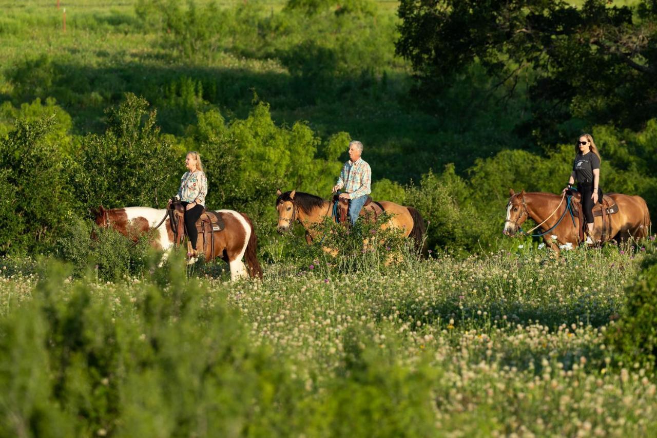Wildcatter Ranch And Resort Graham Екстер'єр фото